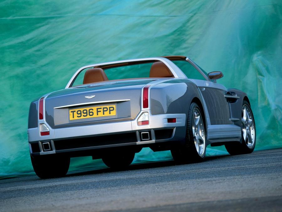  Aston Martin 2020 Concept 2001 года  (фото 10 из 15)